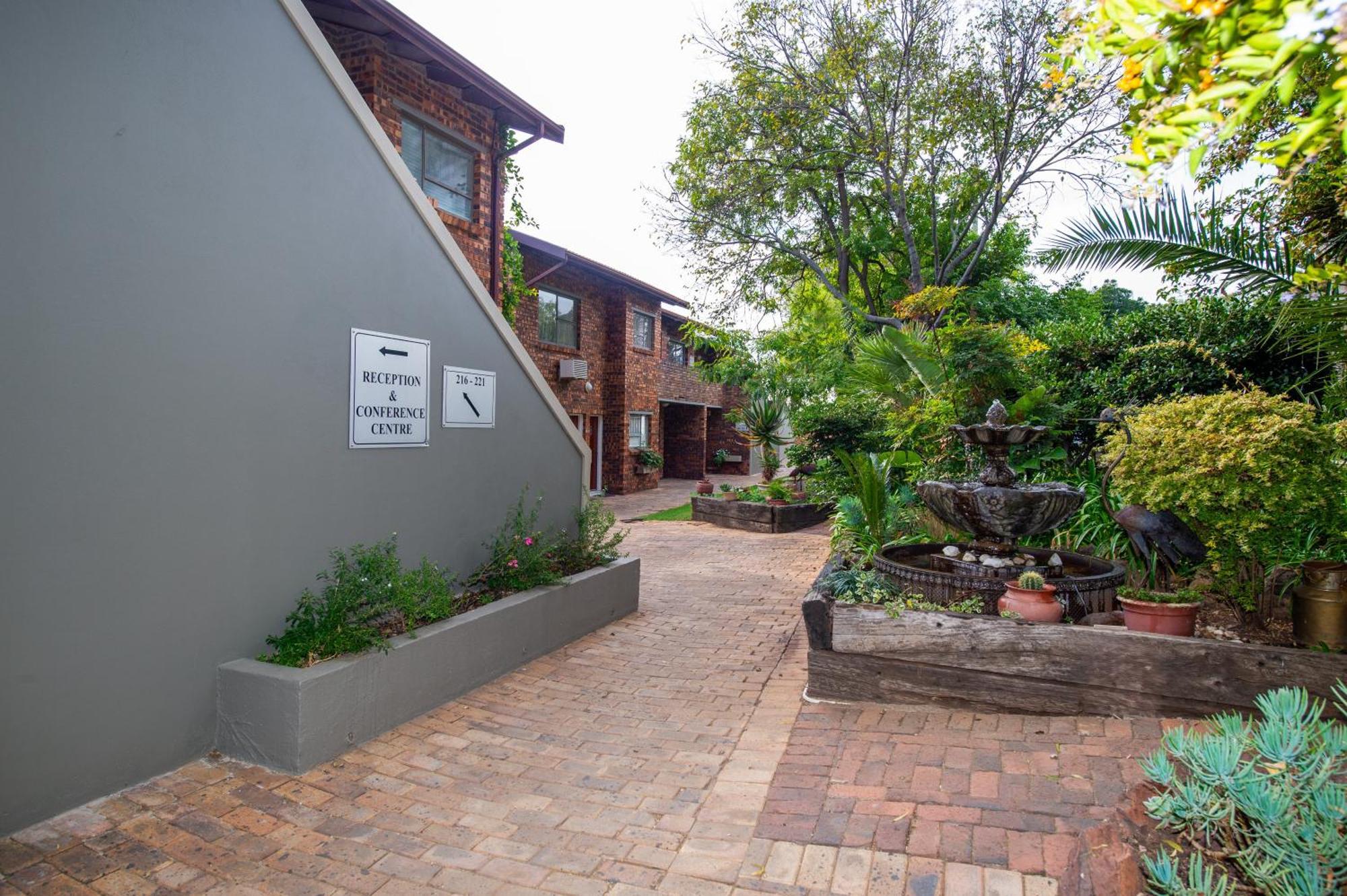 Cedarwoods Of Sandton Exterior photo